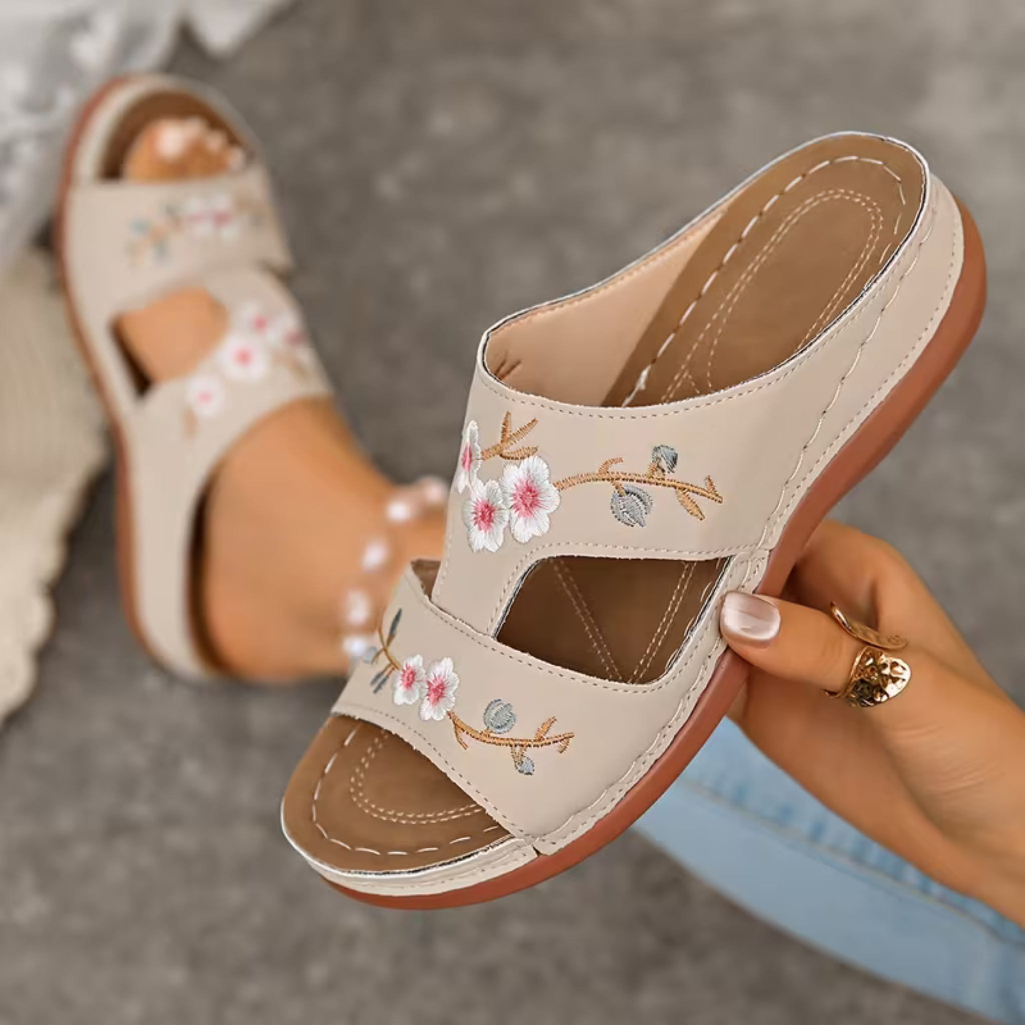 Beige / 43