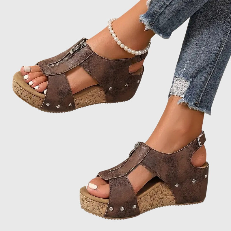 Brown / 12 US | 43 EU