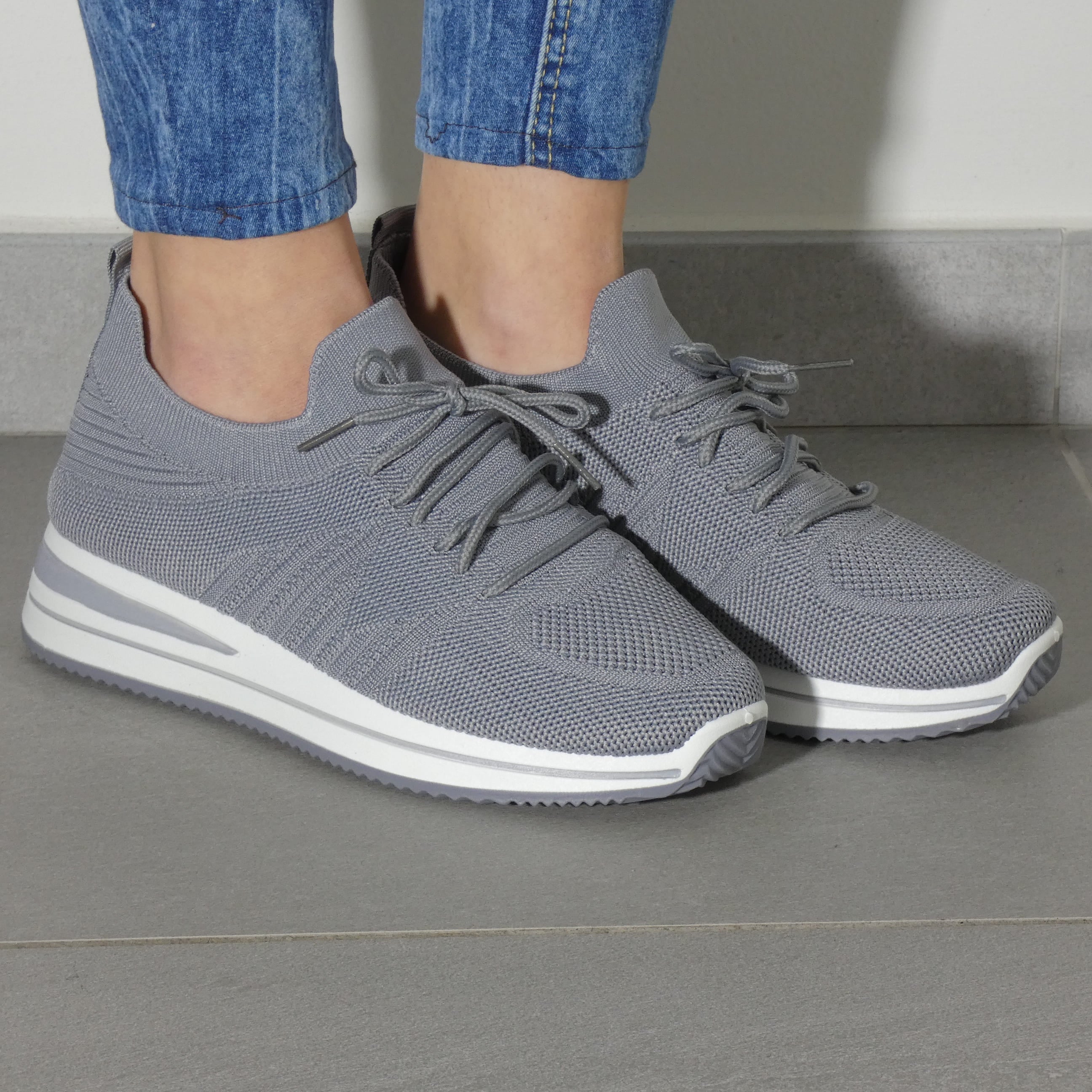 41 / Gray