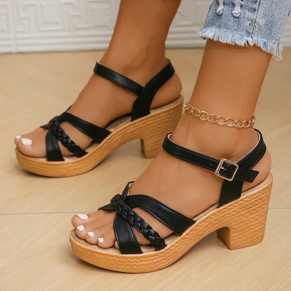 Black / 11
