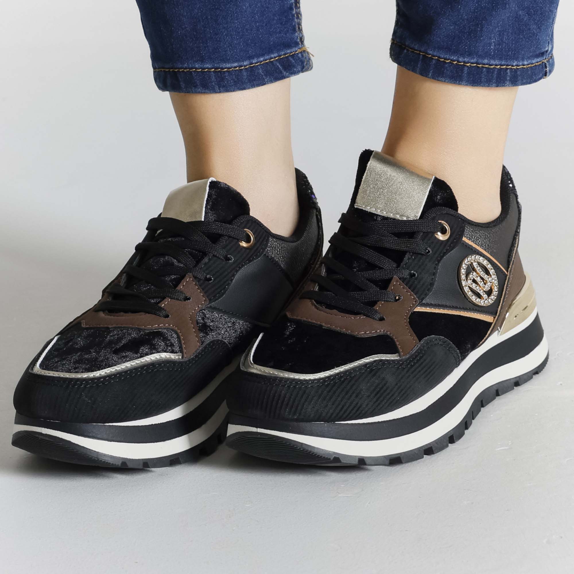 Black / 41