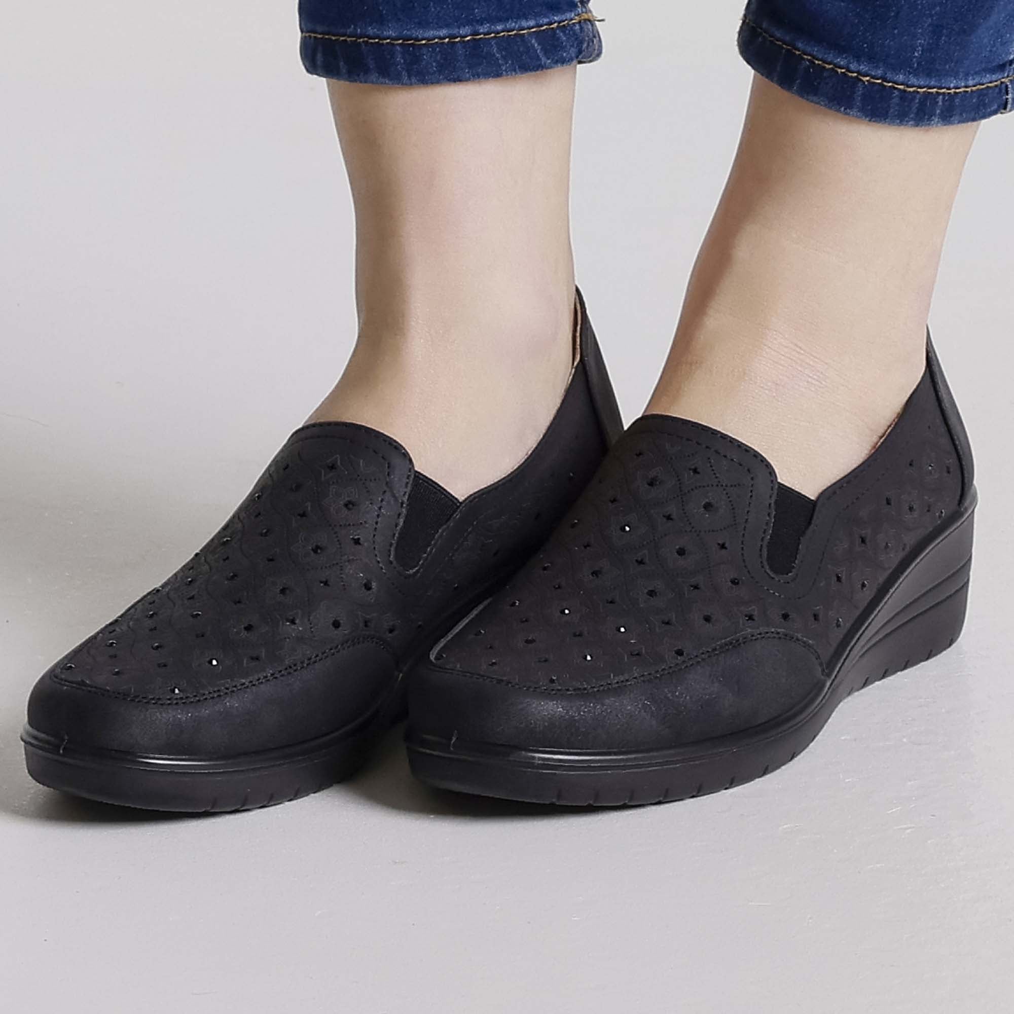 Black / 41